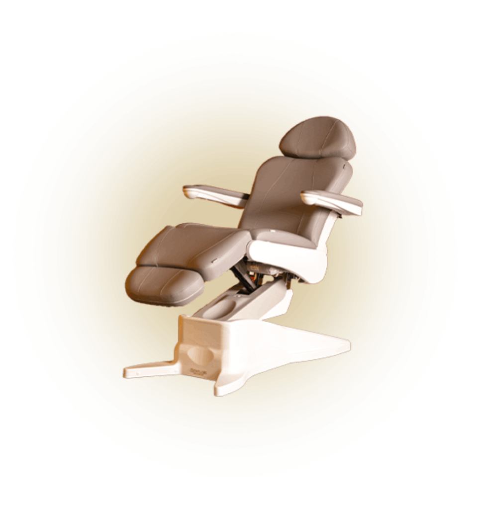 Behandlungsstuhl mit Armlehnen